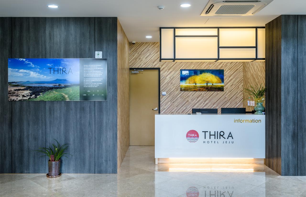 Thira Hotel Сеогвипо Екстериор снимка
