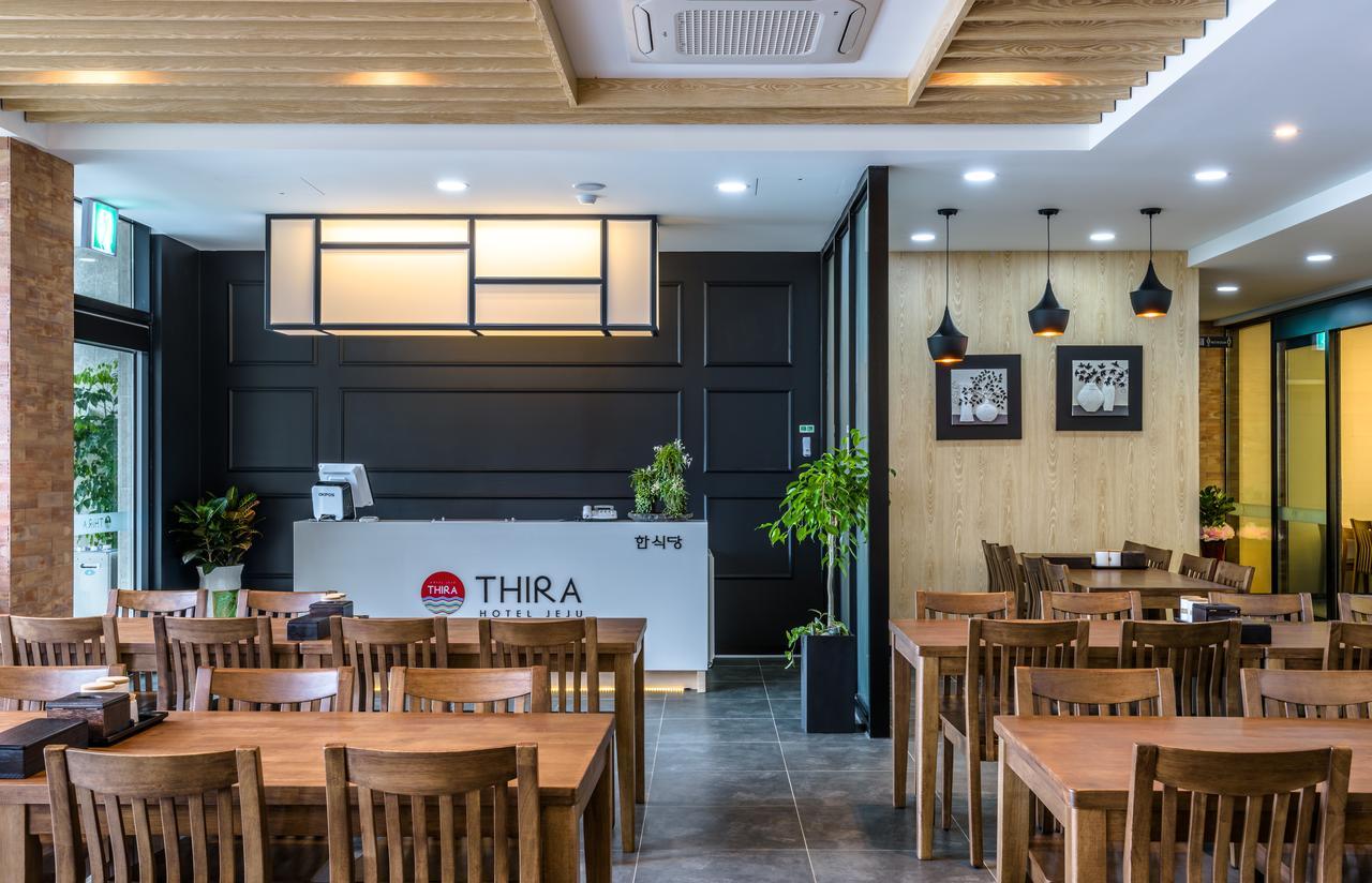 Thira Hotel Сеогвипо Екстериор снимка